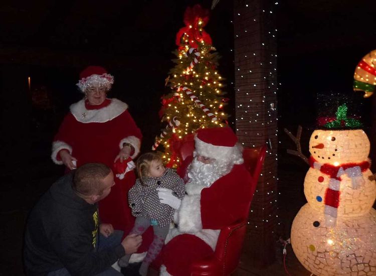 Christmas in White Pines Parade of Lights with Santa & Mrs. Claus